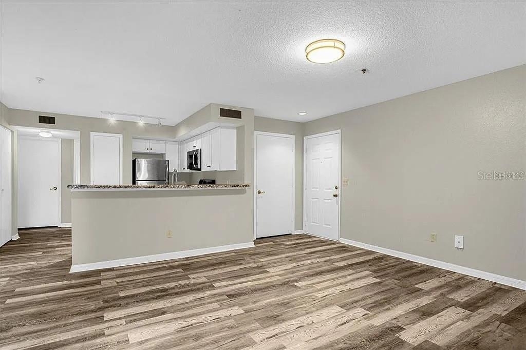7210 Westpointe Boulevard - Photo 4