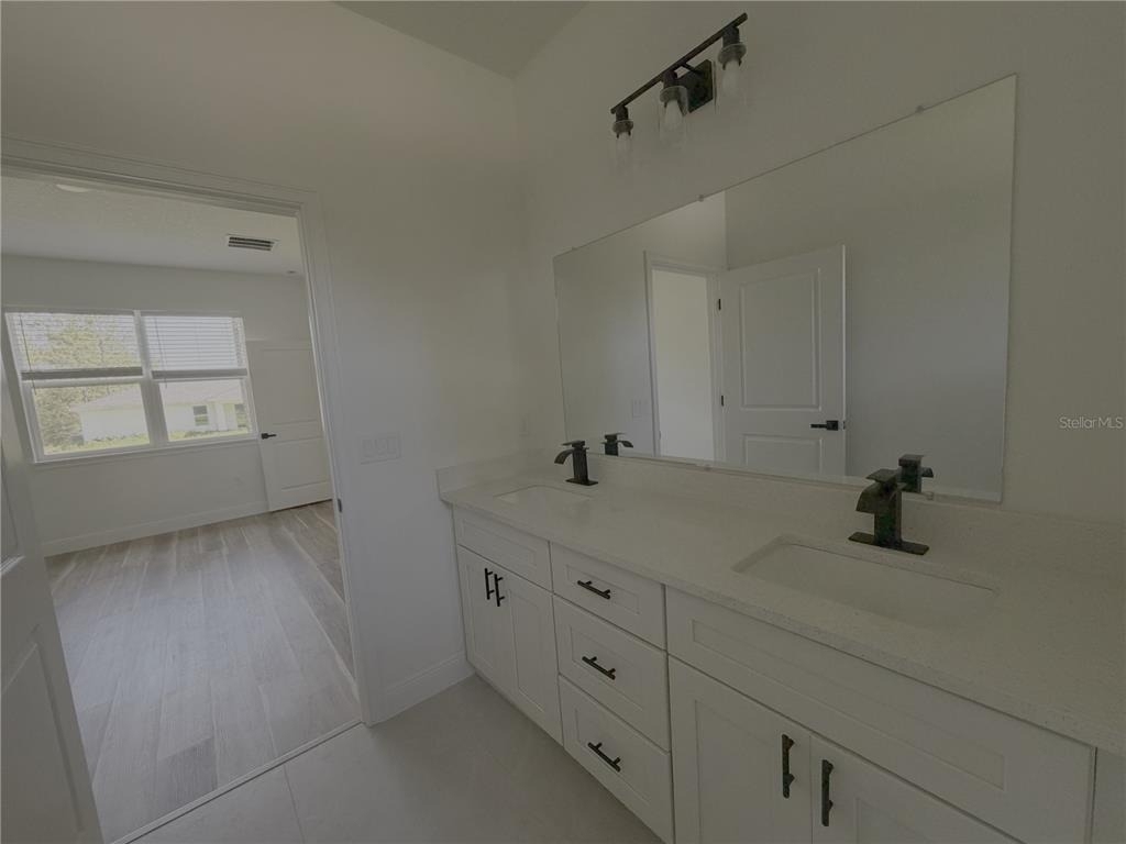 1852 W Quaker Lane - Photo 10