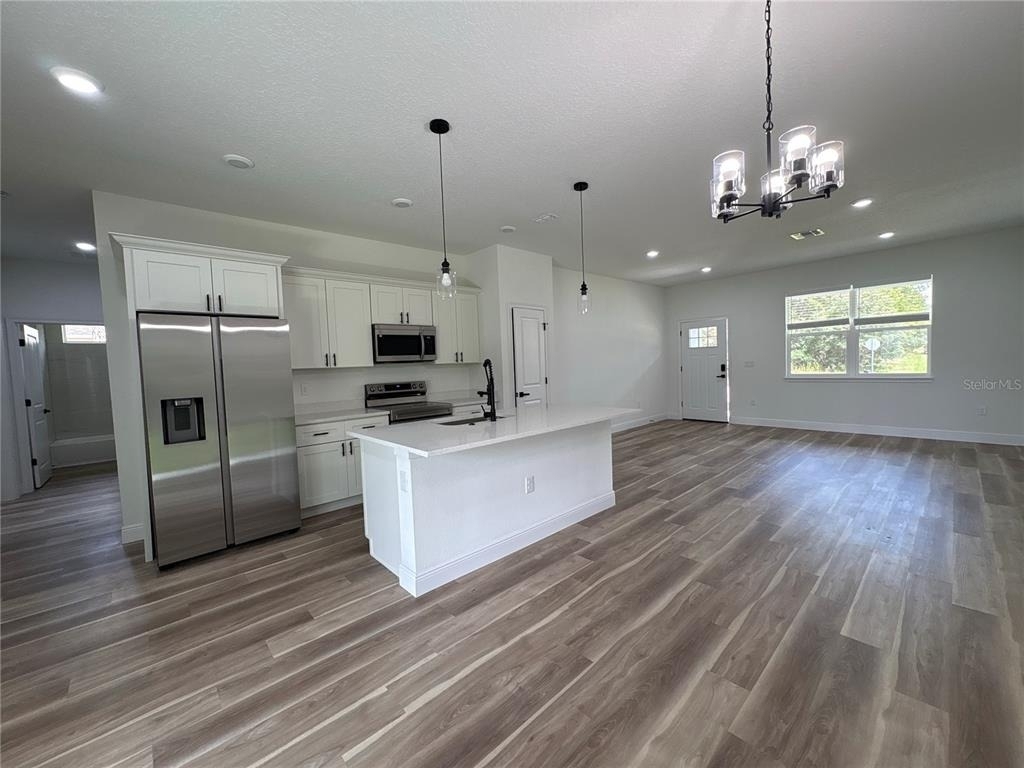 1852 W Quaker Lane - Photo 1