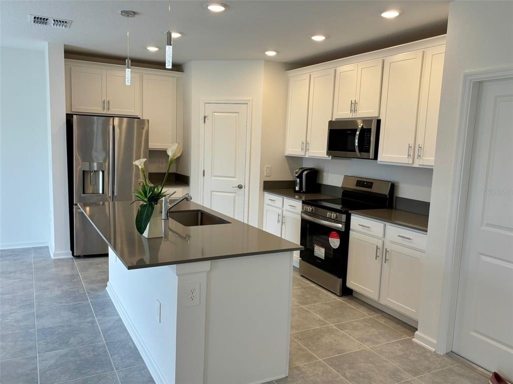 3101 Armstrong Avenue - Photo 1