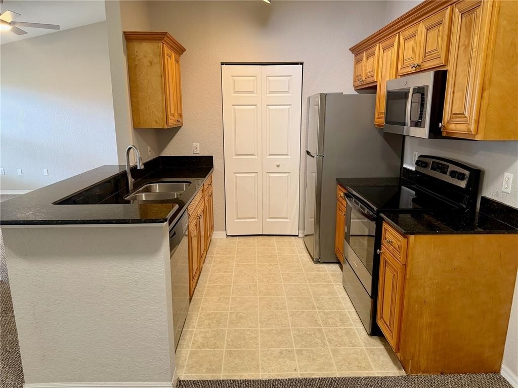 826 Grand Regency Point - Photo 5