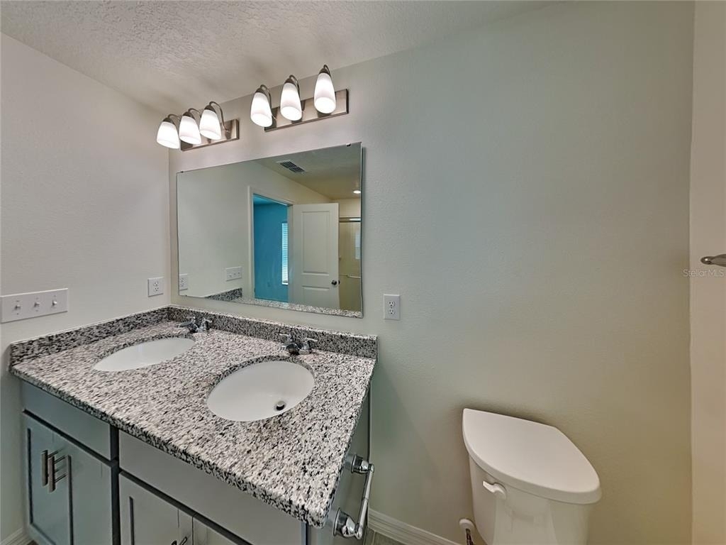 1052 Papaya Circle - Photo 8