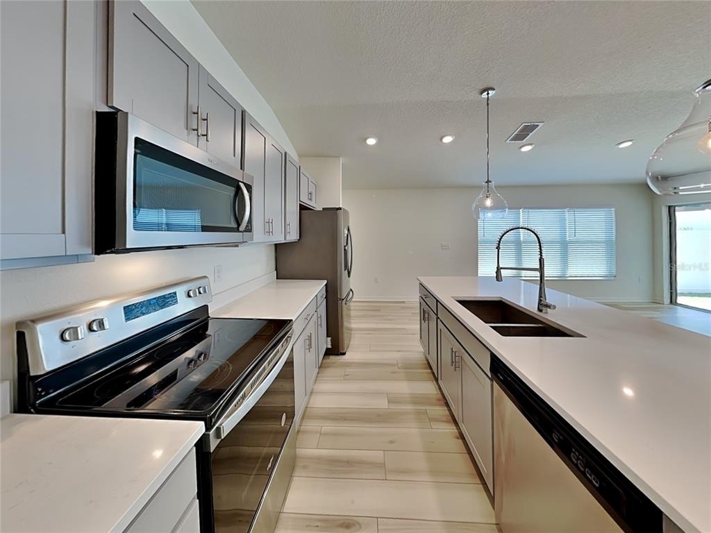 1052 Papaya Circle - Photo 4