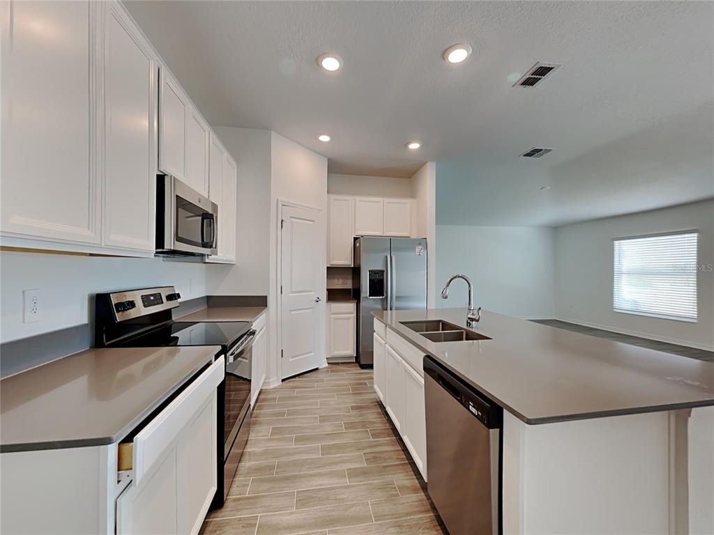 301 Piave Street - Photo 2