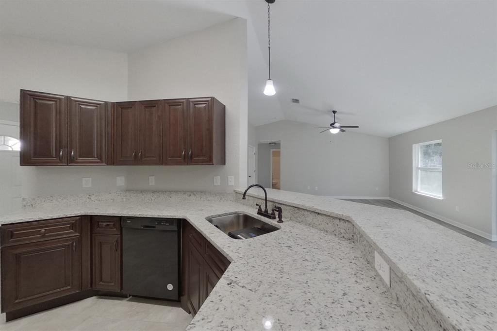820 Marion Oaks Manor - Photo 8