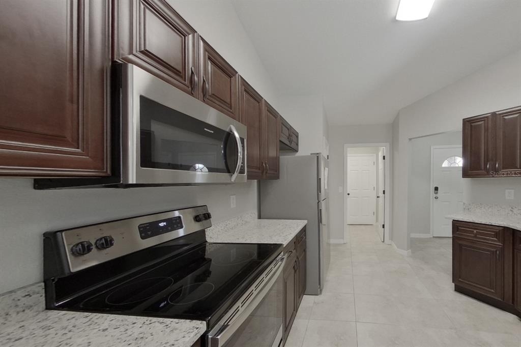 820 Marion Oaks Manor - Photo 9