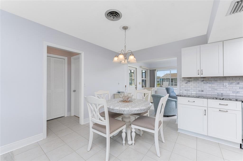 1720 Florence Avenue - Photo 8