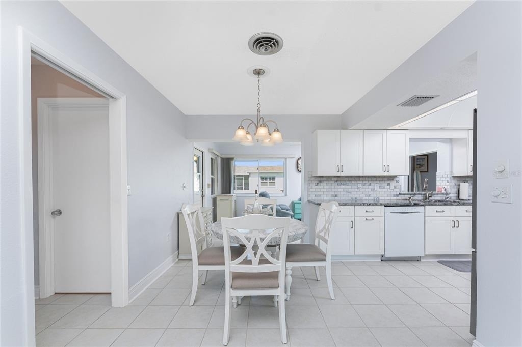 1720 Florence Avenue - Photo 7