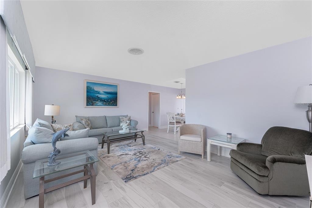 1720 Florence Avenue - Photo 3