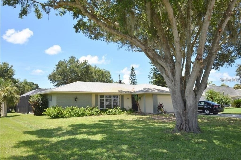 3926 Calliandra Drive - Photo 0