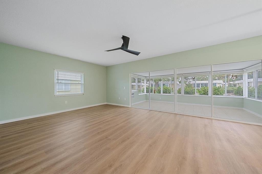 5865 Tidewood Avenue - Photo 15