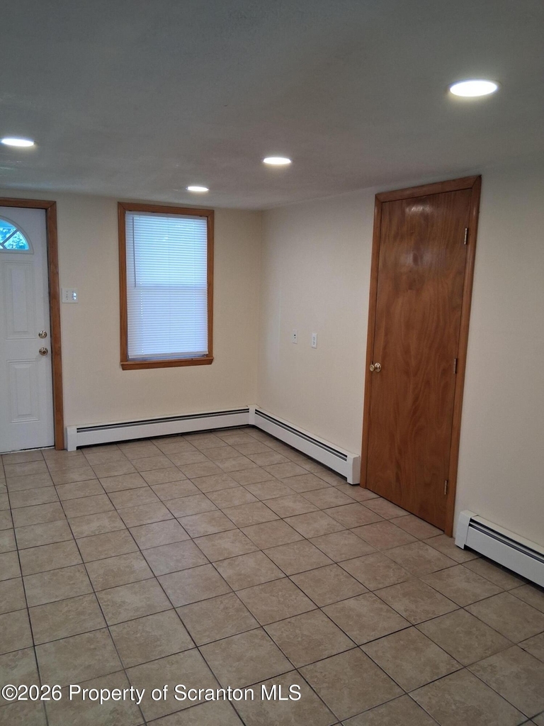 723 Exeter Avenue - Photo 7