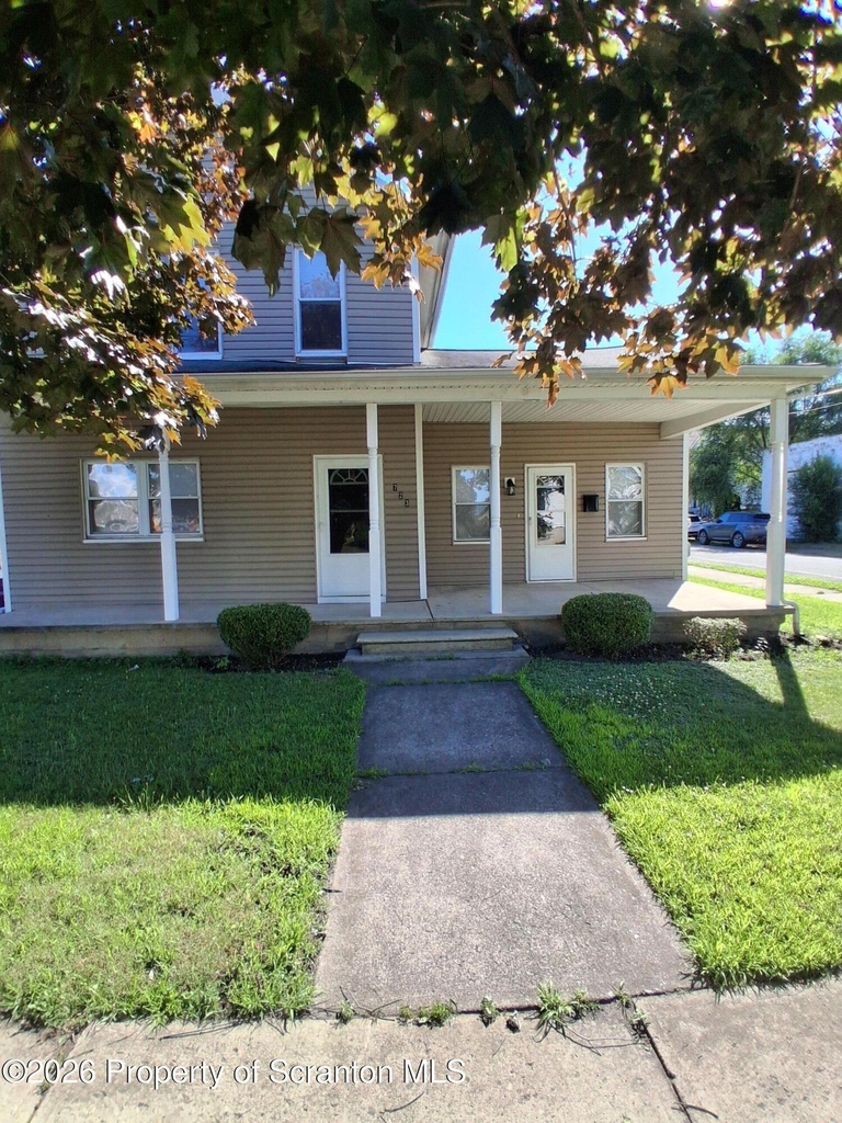723 Exeter Avenue - Photo 1