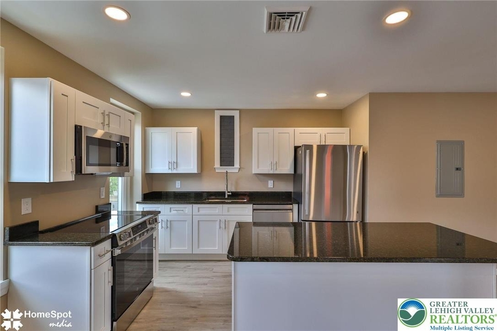1210 W Turner Street - Photo 4