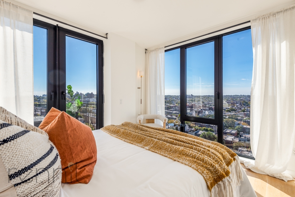 375 Dean Street - Photo 8