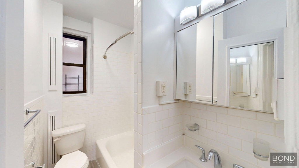 140 East 46th Street  - Photo 3