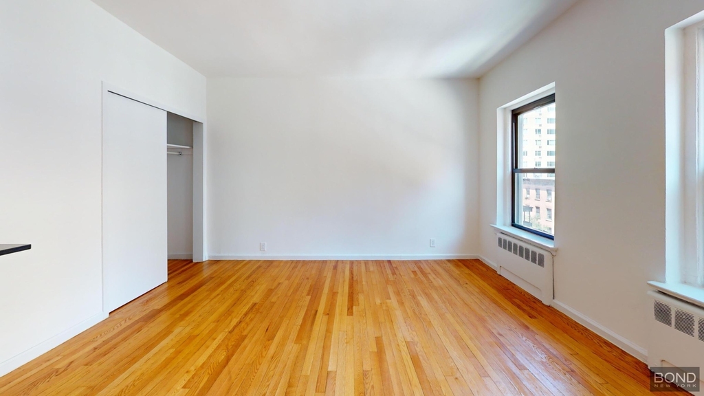 947 1st Avenue  - Photo 1