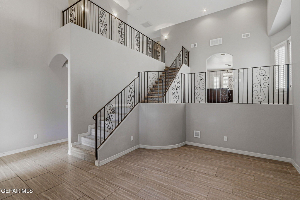 14293 Meadow Lake Avenue - Photo 4