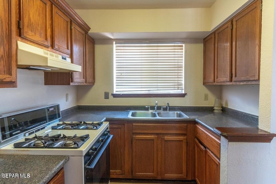 2220 Robert Wynn Street - Photo 5