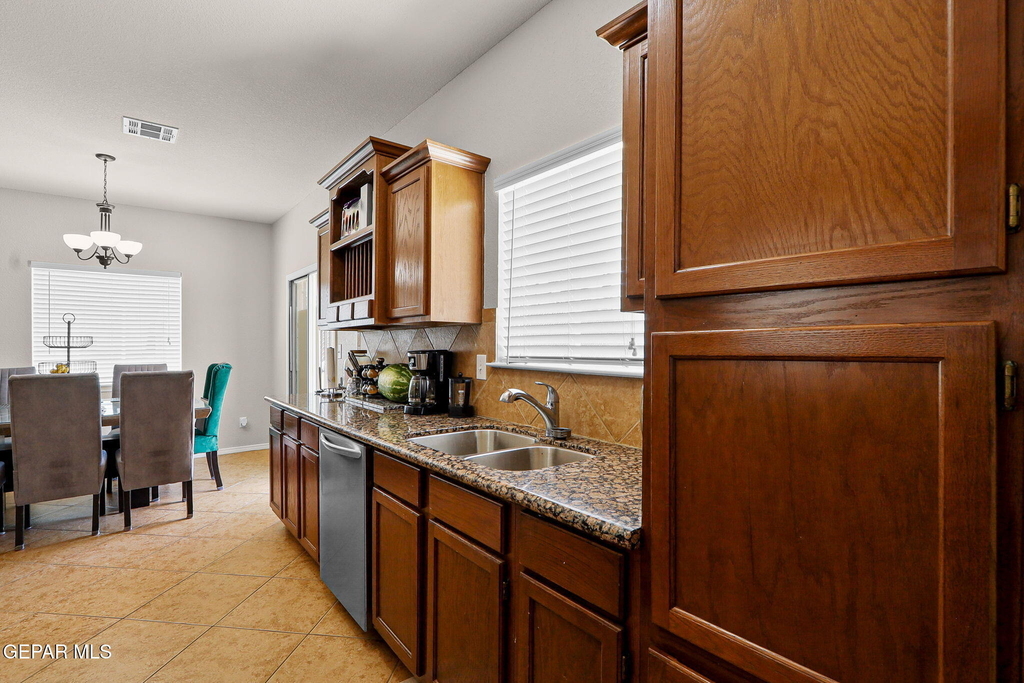 2057 Shreya Street - Photo 9