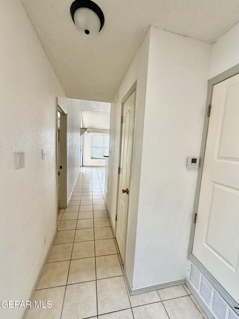 1468 Plaza Verde Drive - Photo 7
