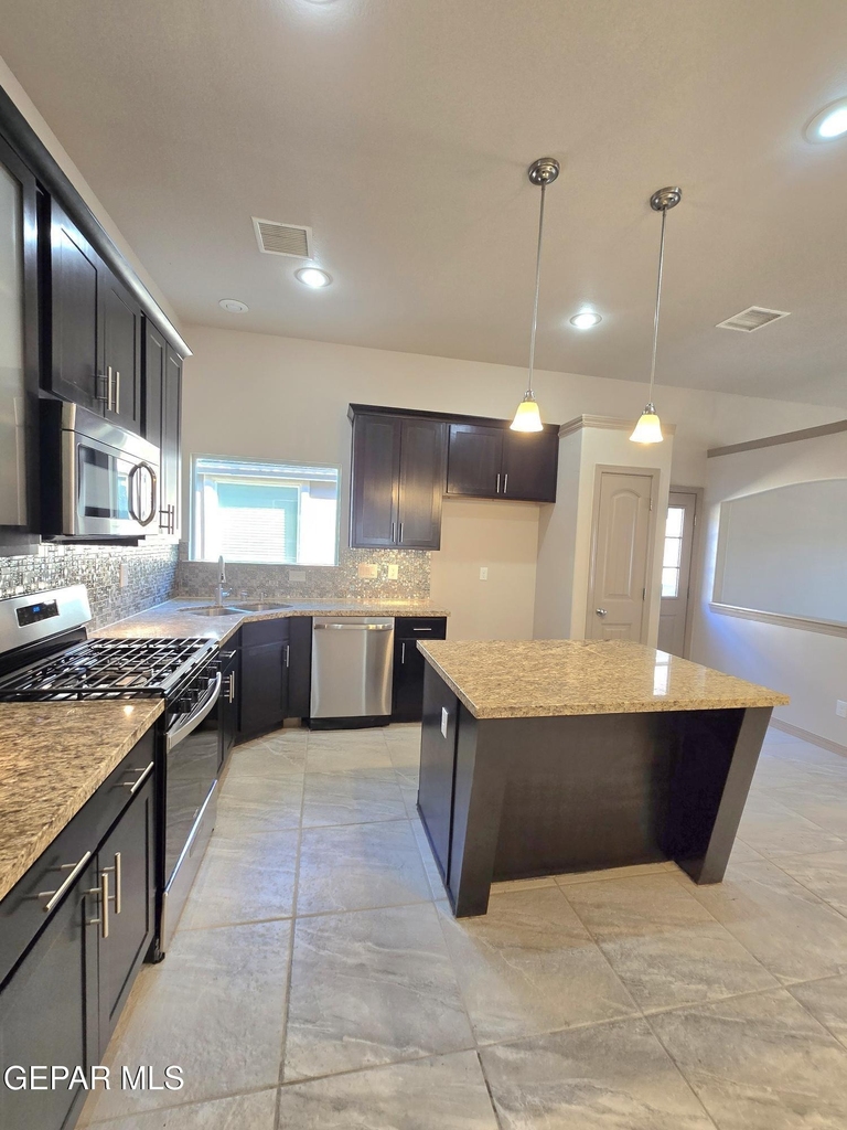 3857 Loma Cortez Drive - Photo 7
