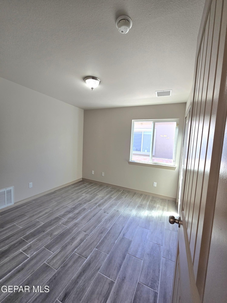 3857 Loma Cortez Drive - Photo 15