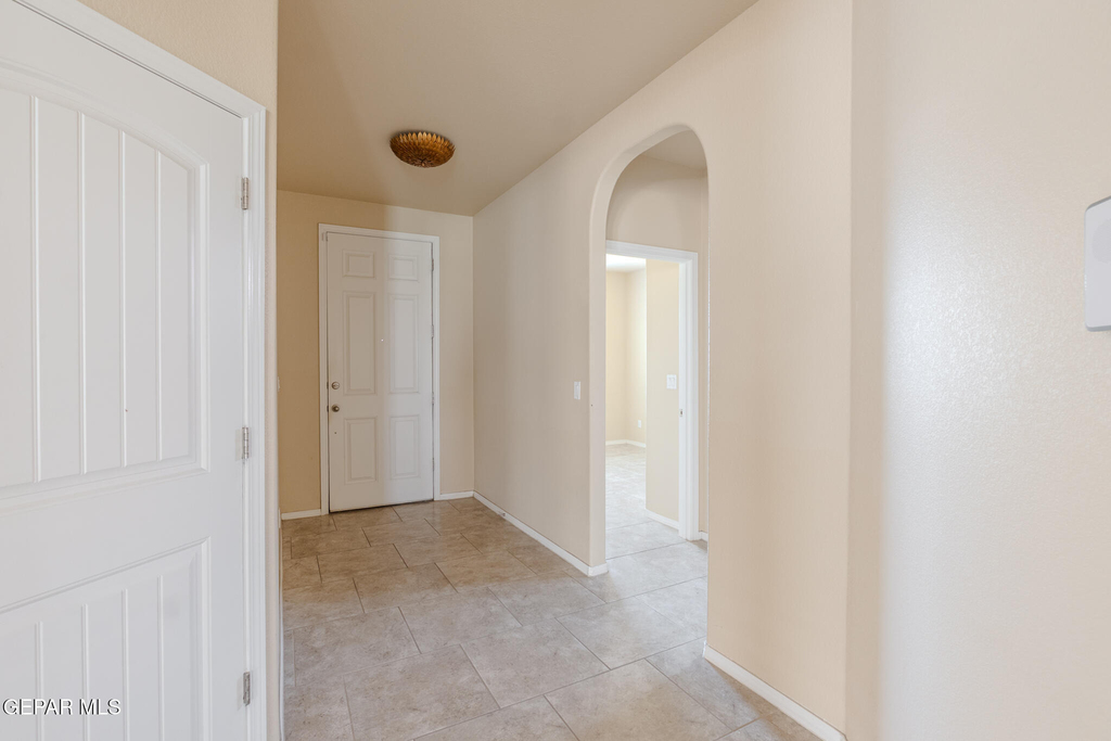 12485 Knightsbridge Drive - Photo 5