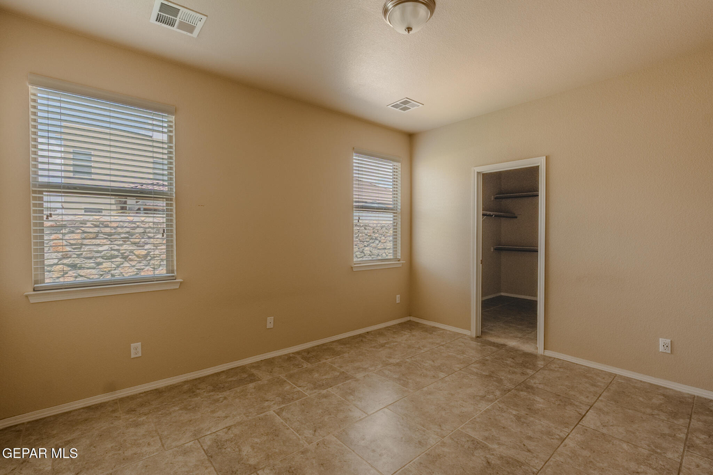 12485 Knightsbridge Drive - Photo 17