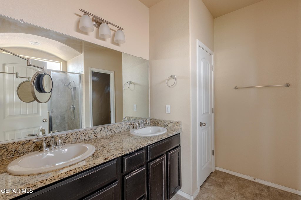 12485 Knightsbridge Drive - Photo 32