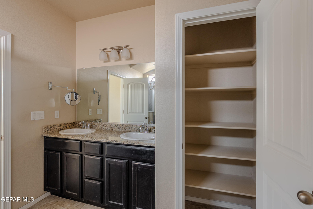 12485 Knightsbridge Drive - Photo 34