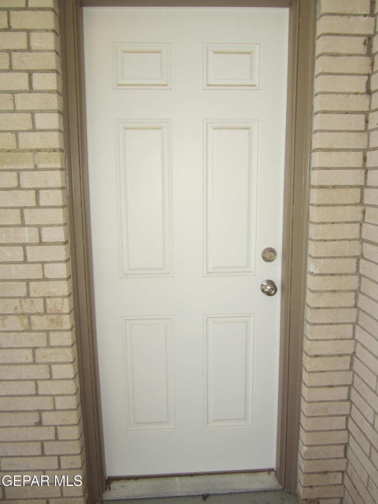 305 Corvena Way - Photo 18