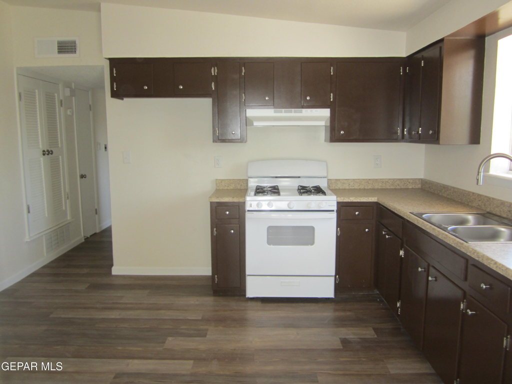 305 Corvena Way - Photo 13