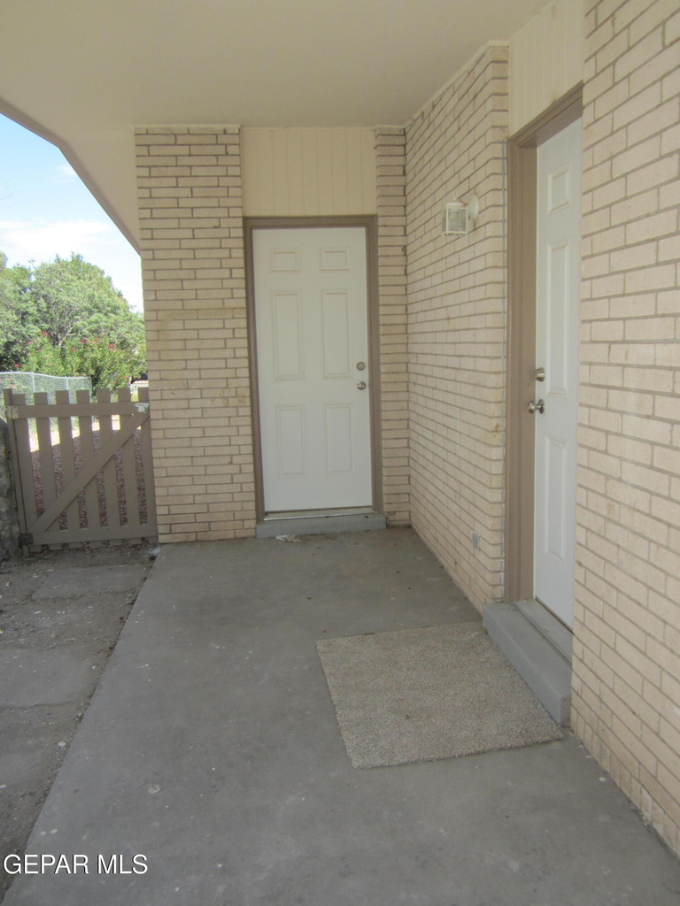 305 Corvena Way - Photo 17