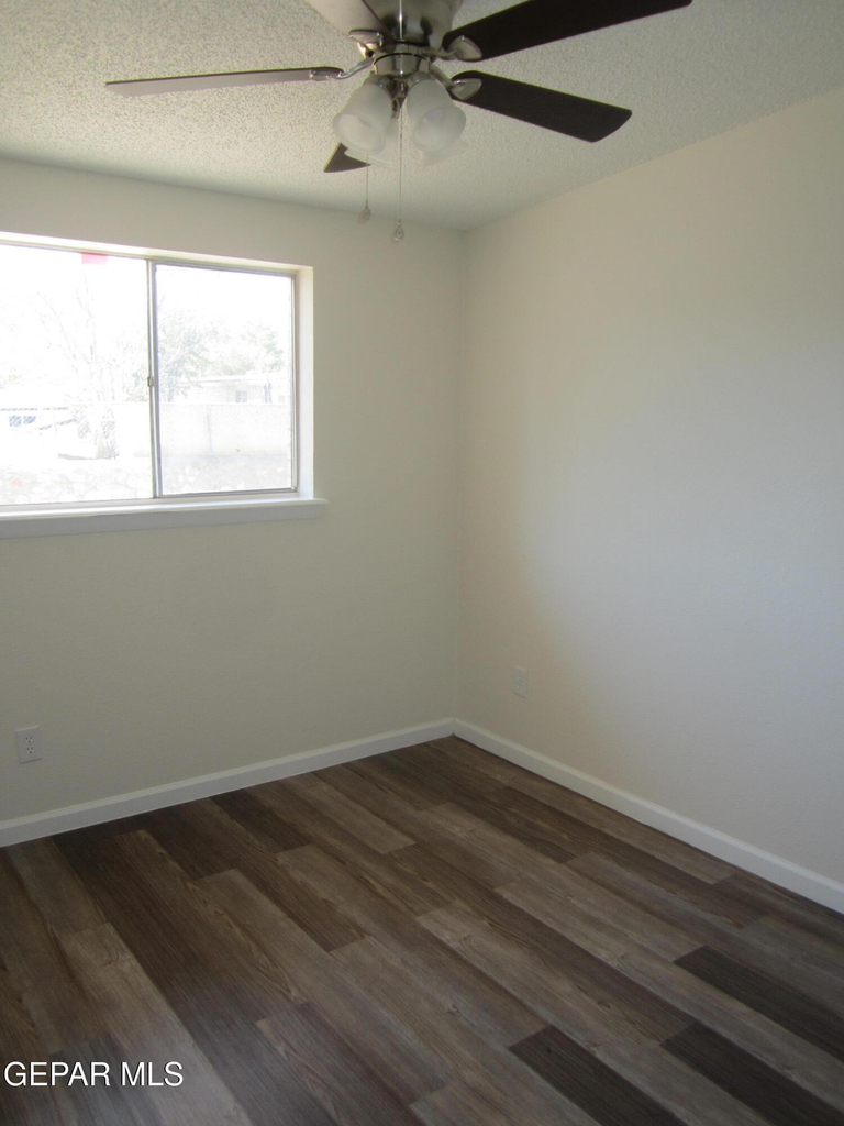 305 Corvena Way - Photo 34