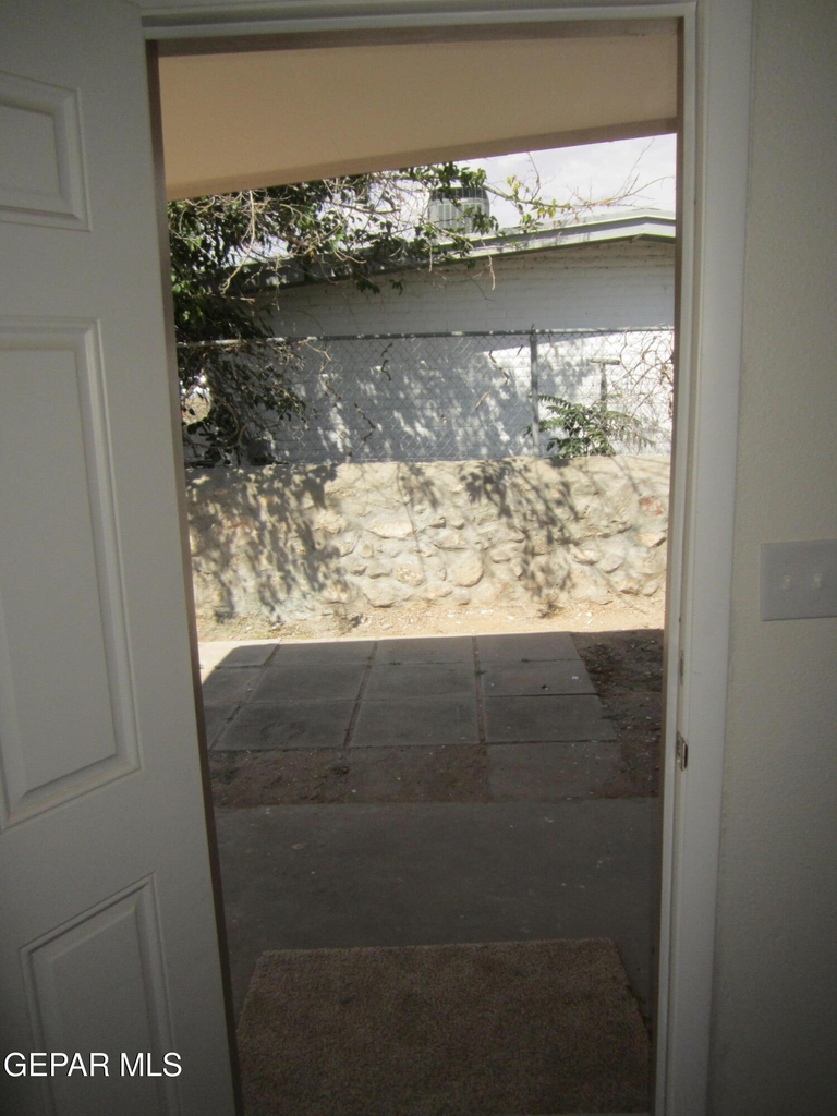 305 Corvena Way - Photo 15