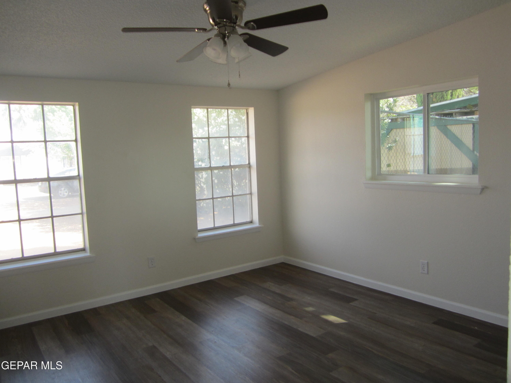 305 Corvena Way - Photo 47