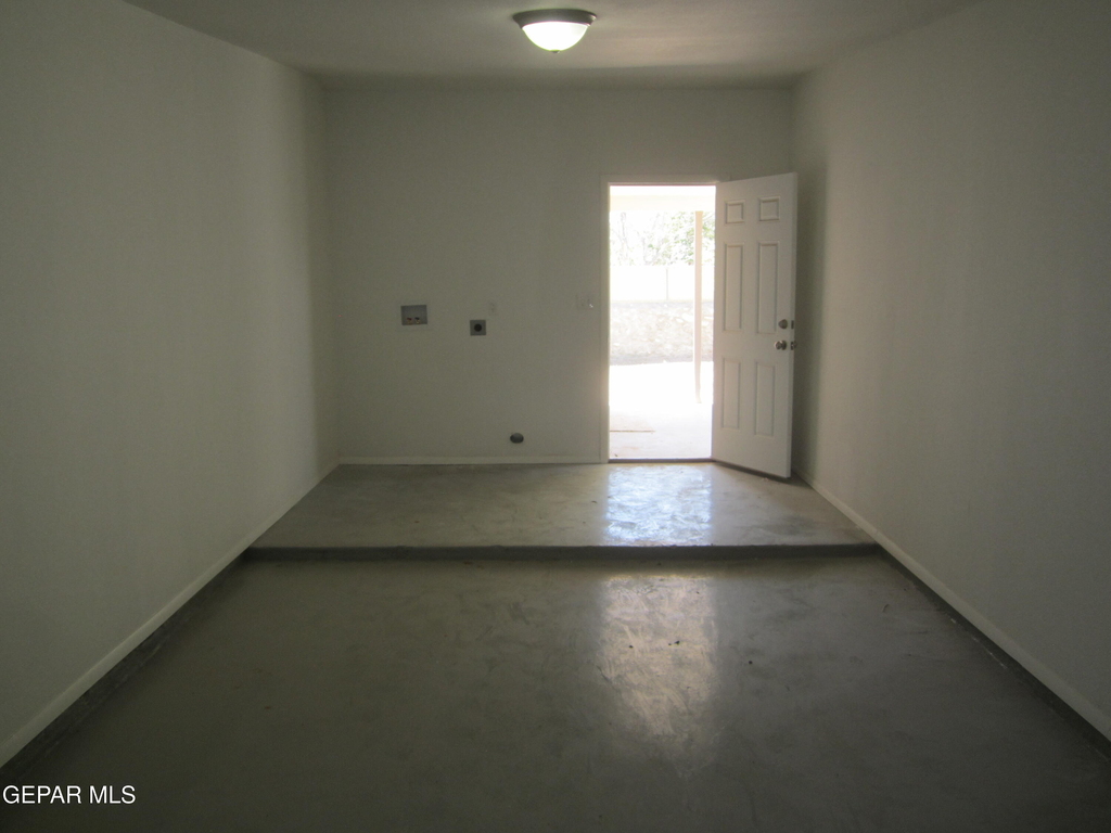 305 Corvena Way - Photo 20
