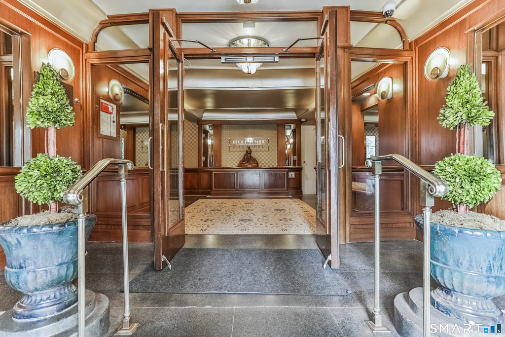 15 Lafayette Court - Photo 0