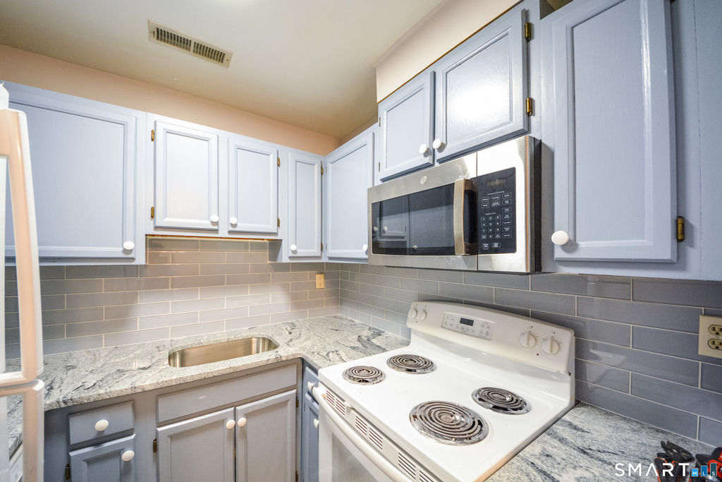 31 Stuart Avenue - Photo 5