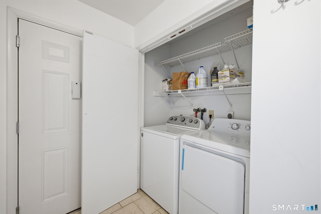 255 Strawberry Hill Avenue - Photo 20