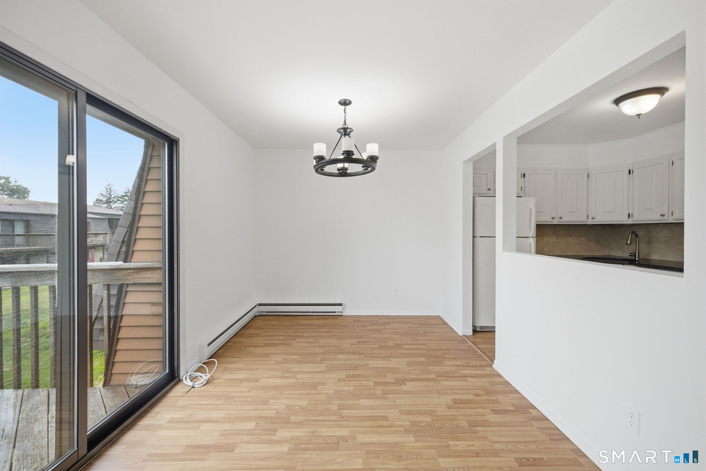 255 Strawberry Hill Avenue - Photo 7