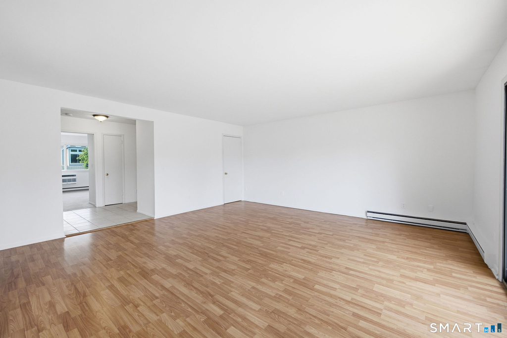 255 Strawberry Hill Avenue - Photo 12