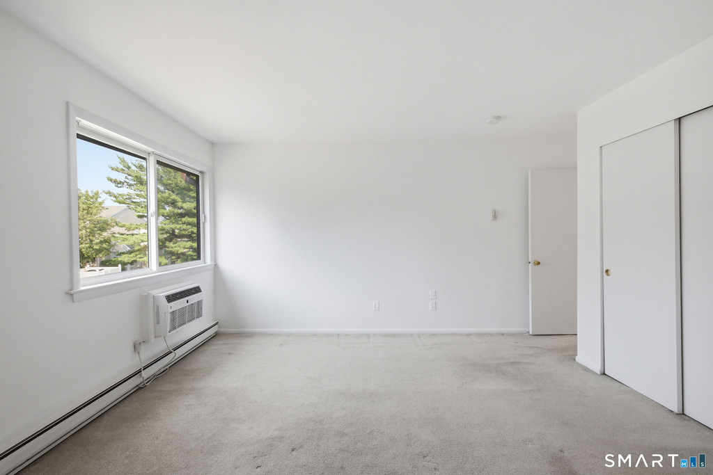 255 Strawberry Hill Avenue - Photo 18
