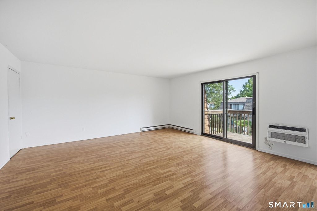 255 Strawberry Hill Avenue - Photo 5