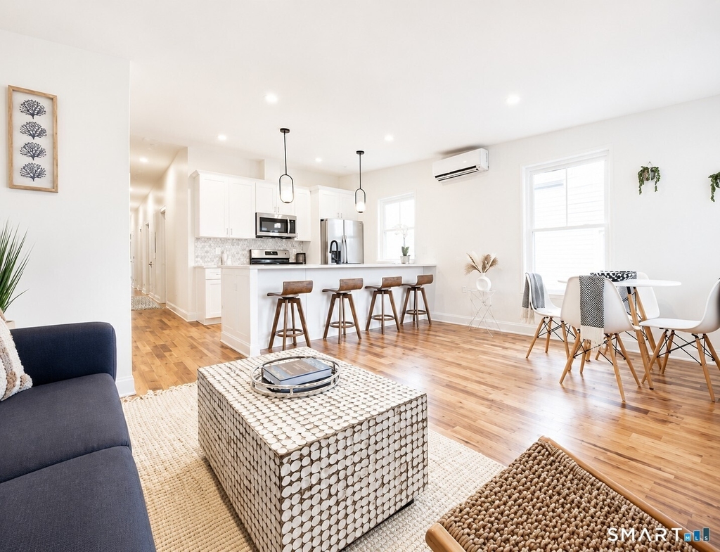 75 Henry Street - Photo 0