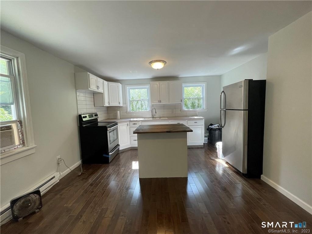 155 Riverside Drive - Photo 4