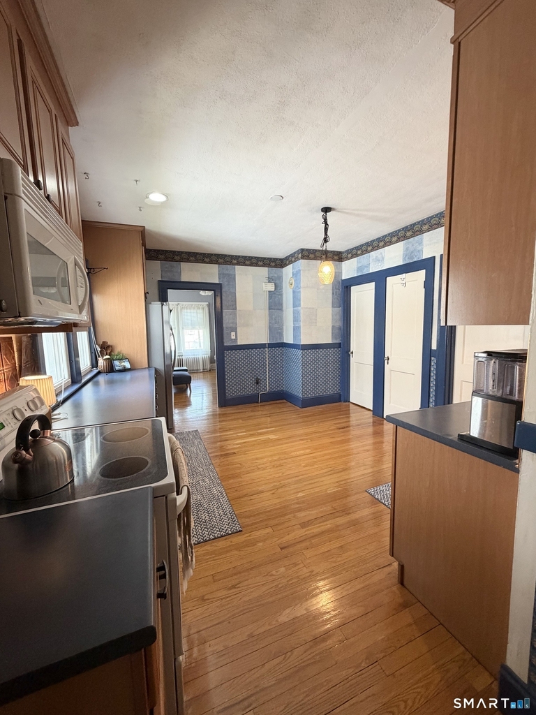 118 Cambridge Street - Photo 2