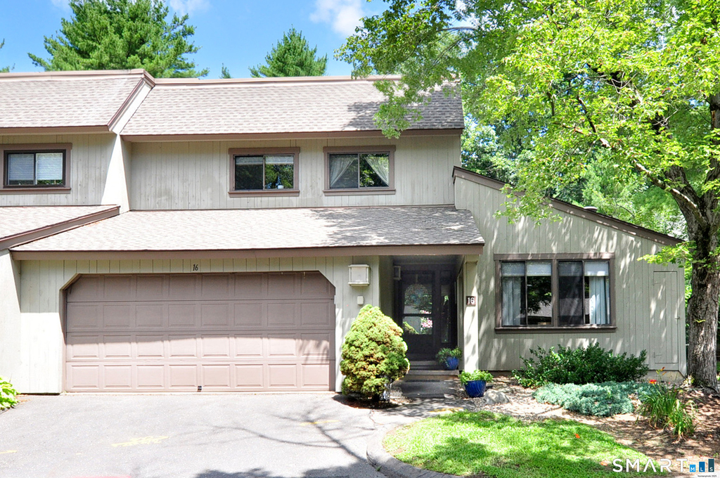 16 Applewood Lane - Photo 0