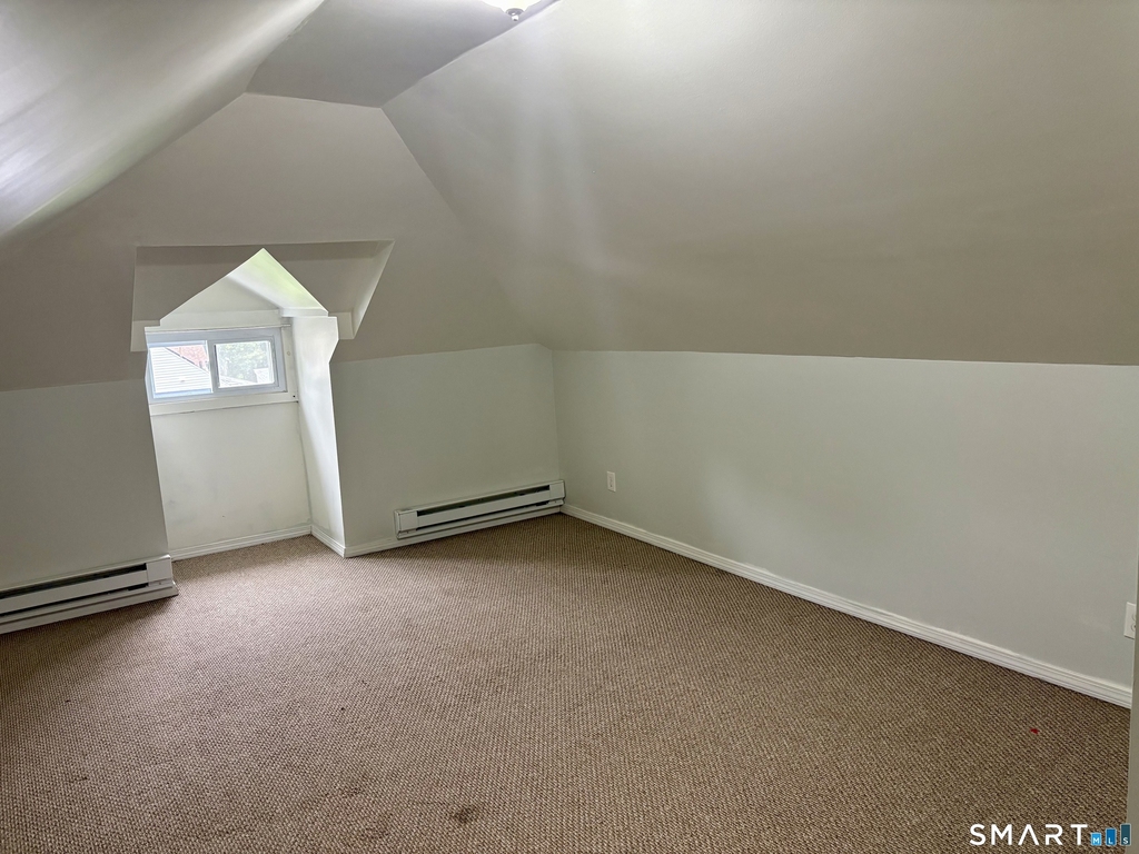 565 Sylvan Avenue - Photo 17
